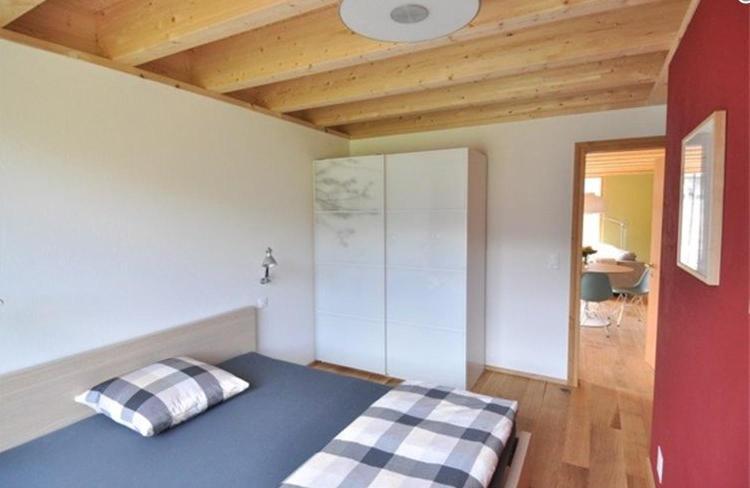 Apartamento Chasa Paoletta Ramosch Habitación foto