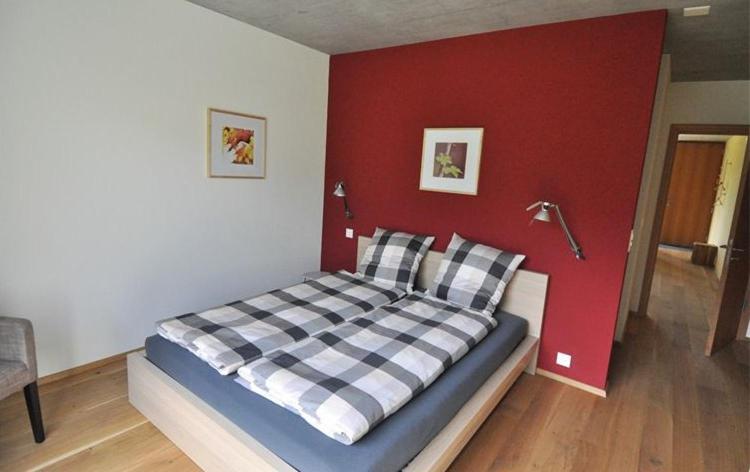 Apartamento Chasa Paoletta Ramosch Habitación foto